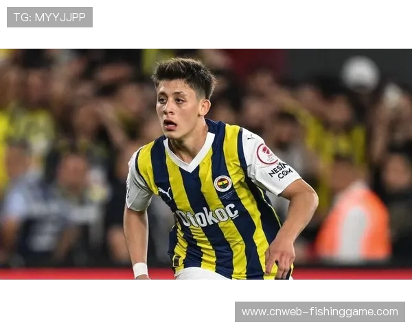 居莱尔借势闪光，自由前腰角色参与组织调度显灵动